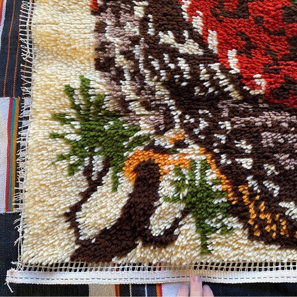 Vintage 70’s Folk art Owl Latch hook wall hanging! Large. 28”x21” great shape! - Picture 7 of 7